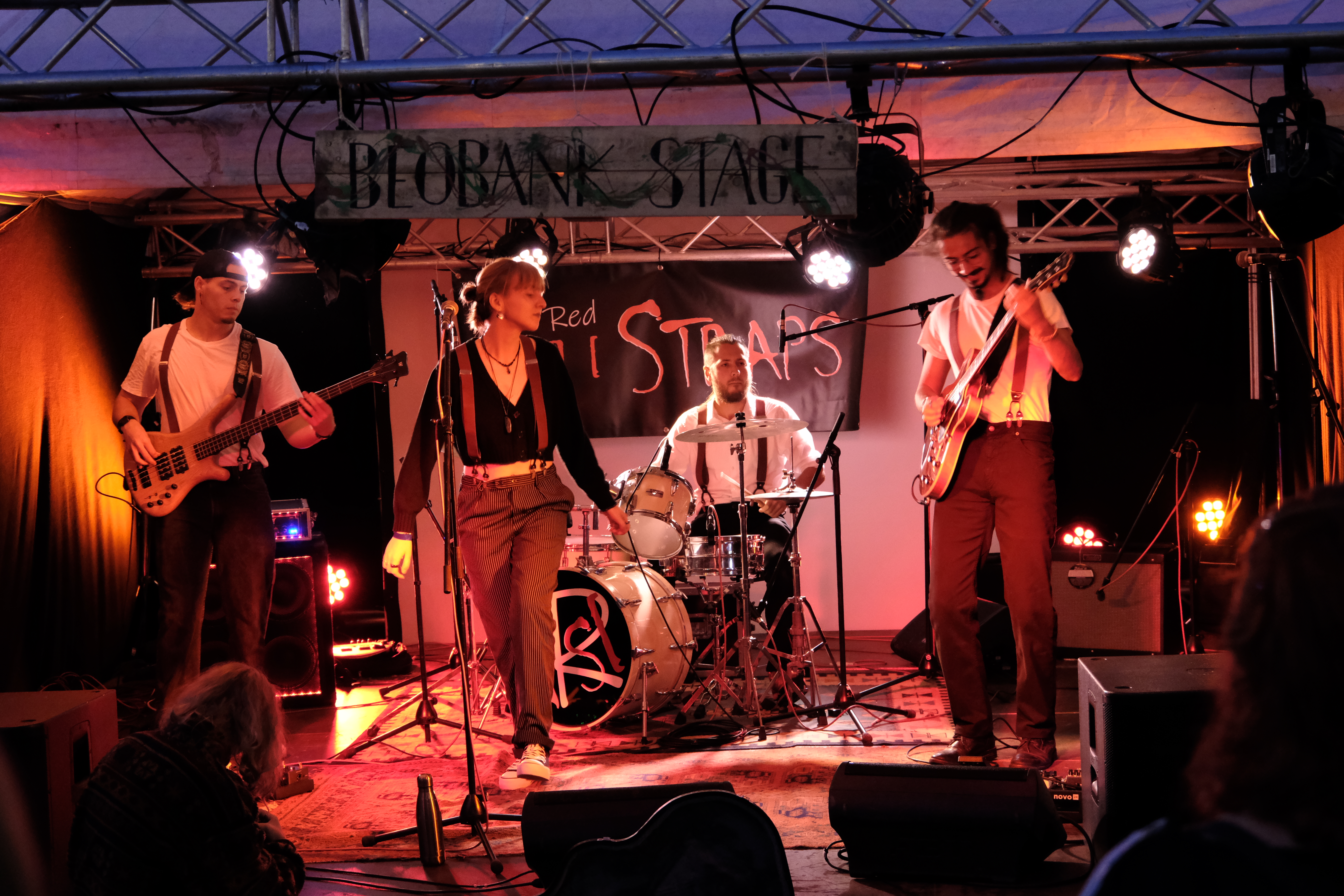 The Red Straps en concert sur la scène du Pressoir